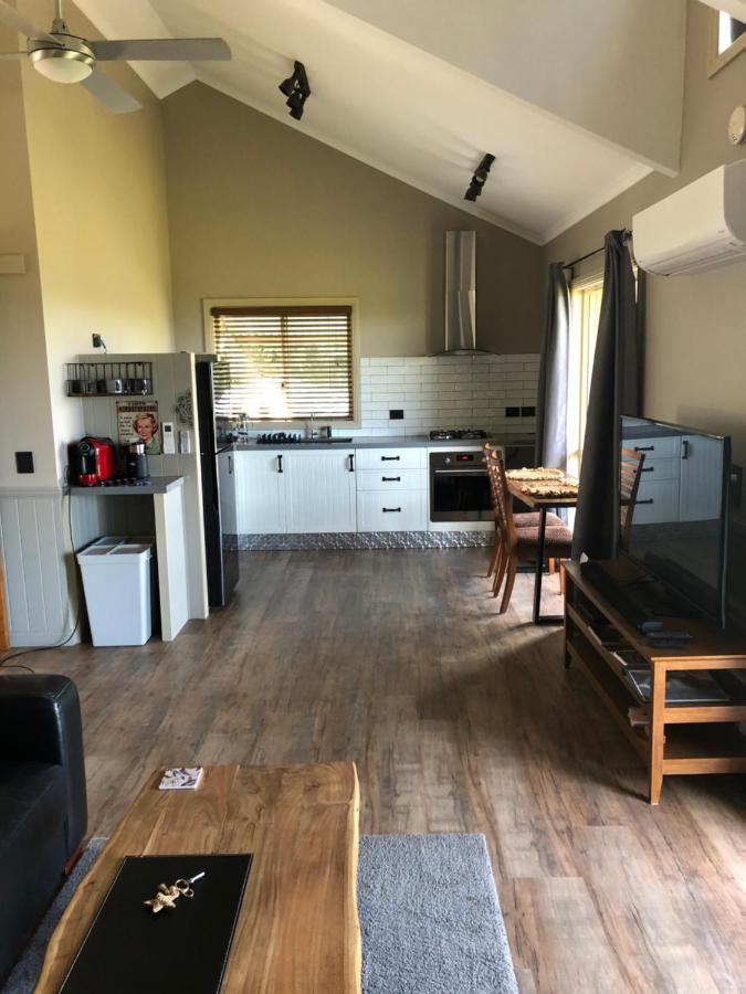 Maleny Luxury Cottages Exteriör bild