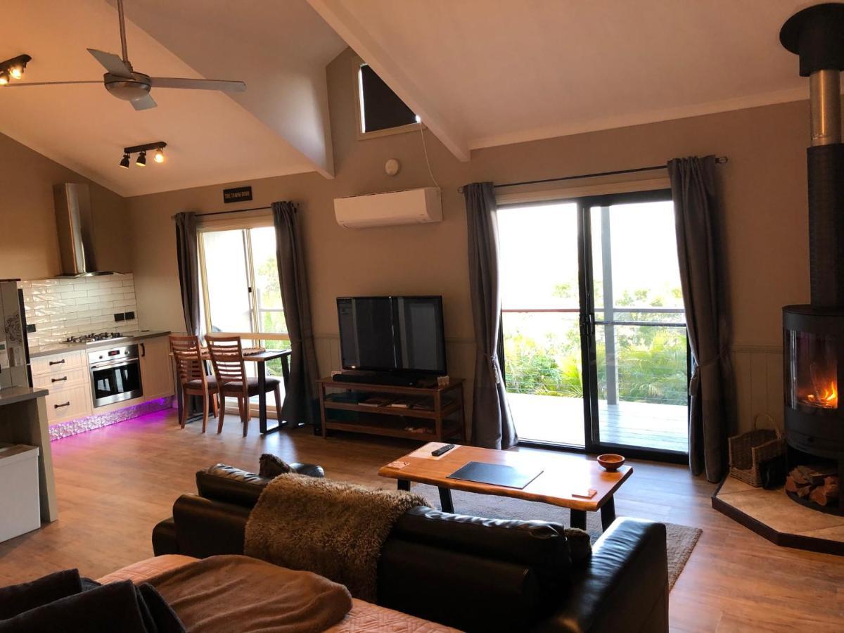 Maleny Luxury Cottages Exteriör bild