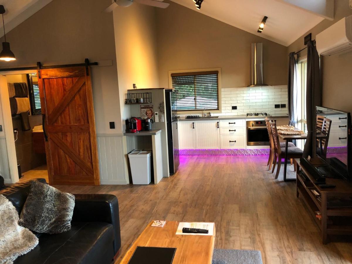 Maleny Luxury Cottages Exteriör bild
