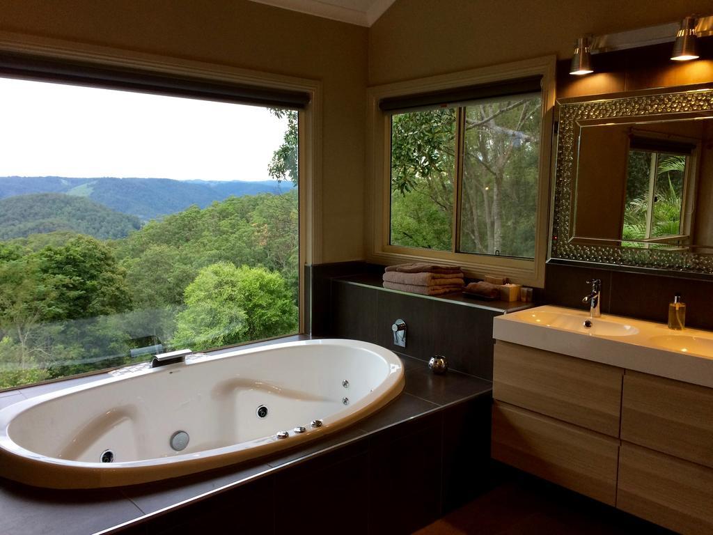 Maleny Luxury Cottages Exteriör bild